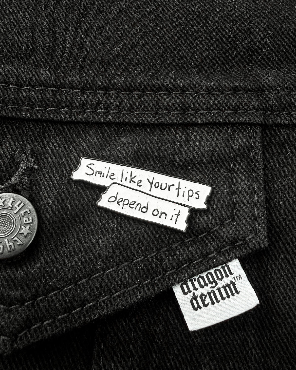 THE SMILE FOR TIPS PIN