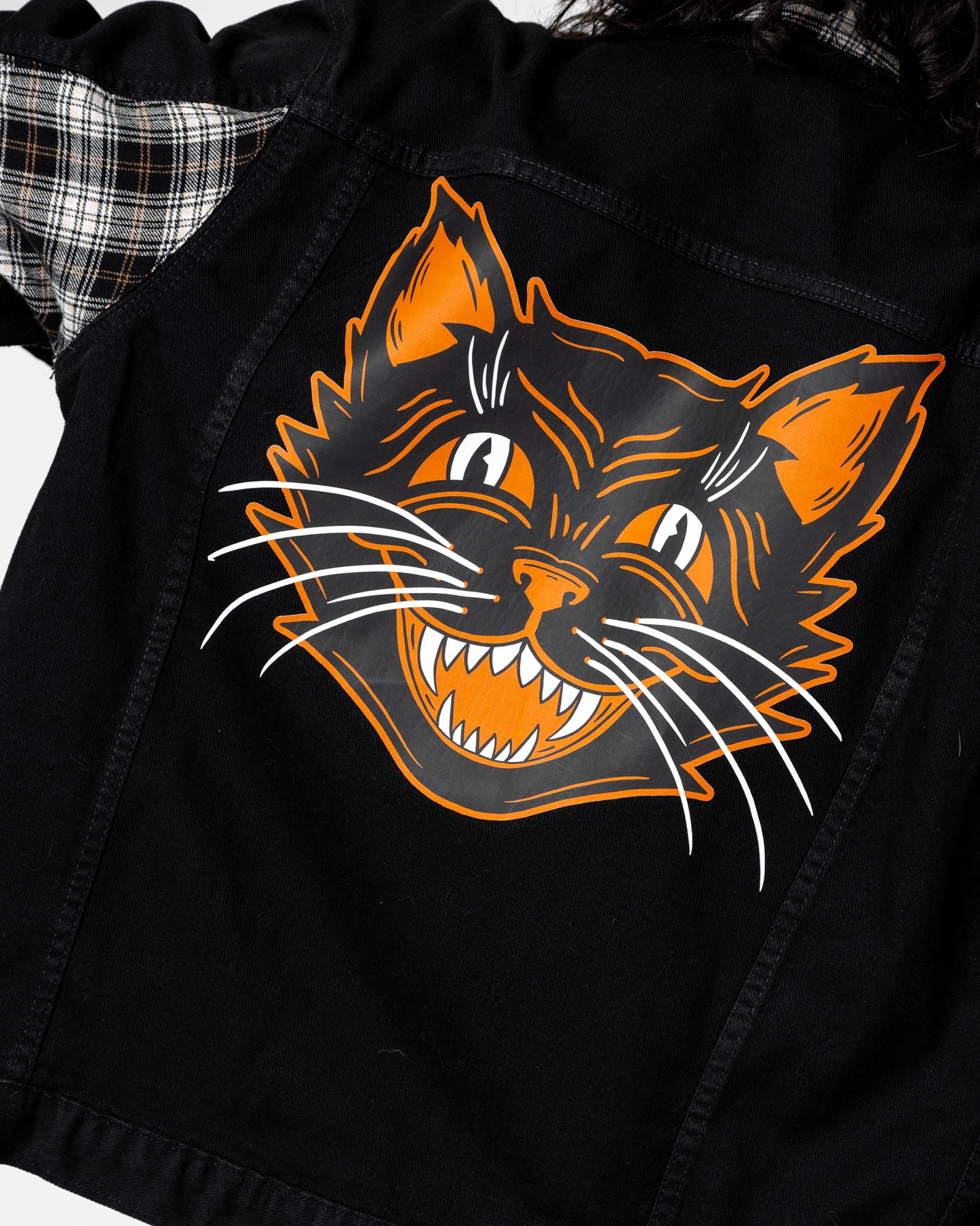 THE VINTAGE CAT PLAID TRUCKER JACKET