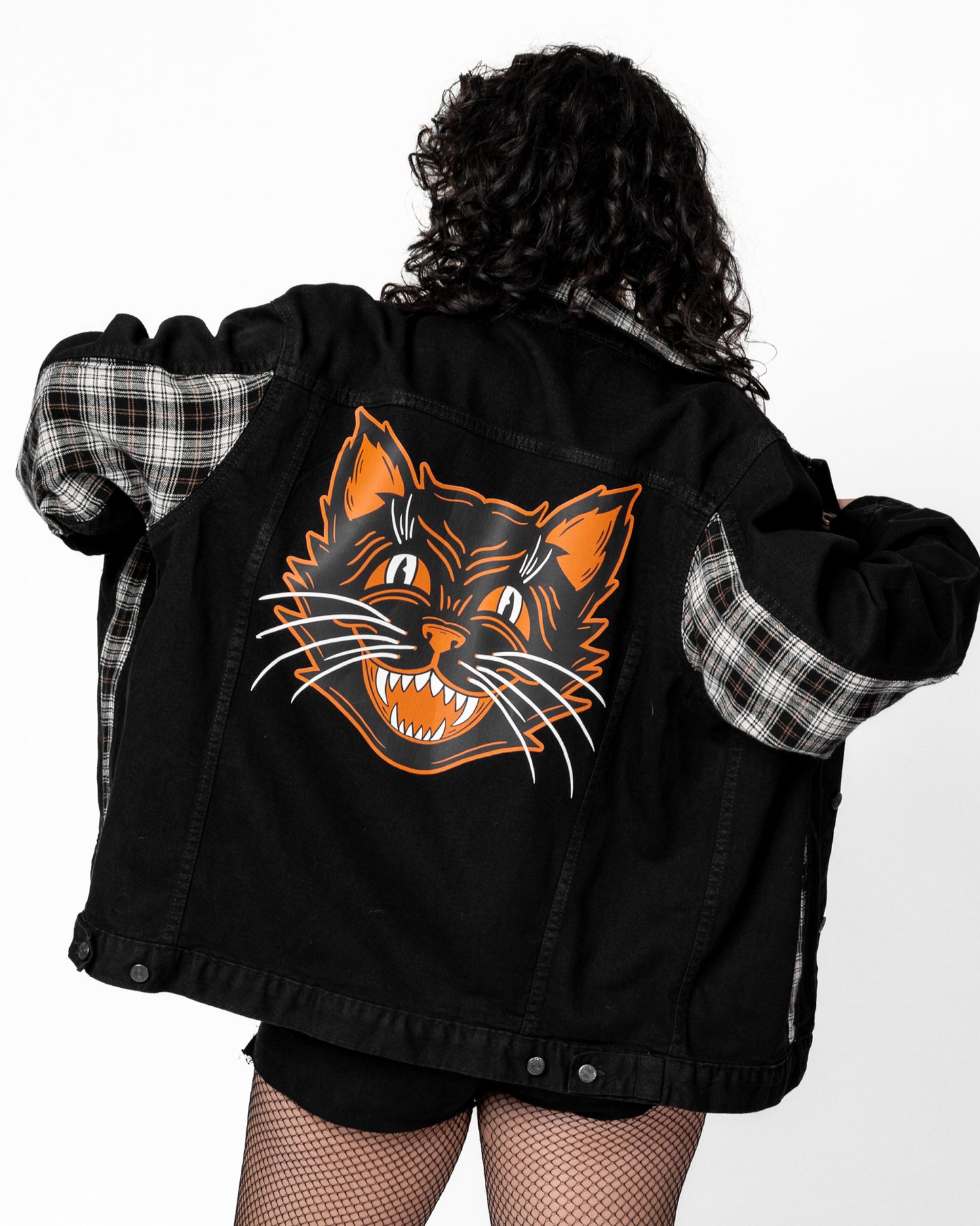 THE VINTAGE CAT PLAID TRUCKER JACKET