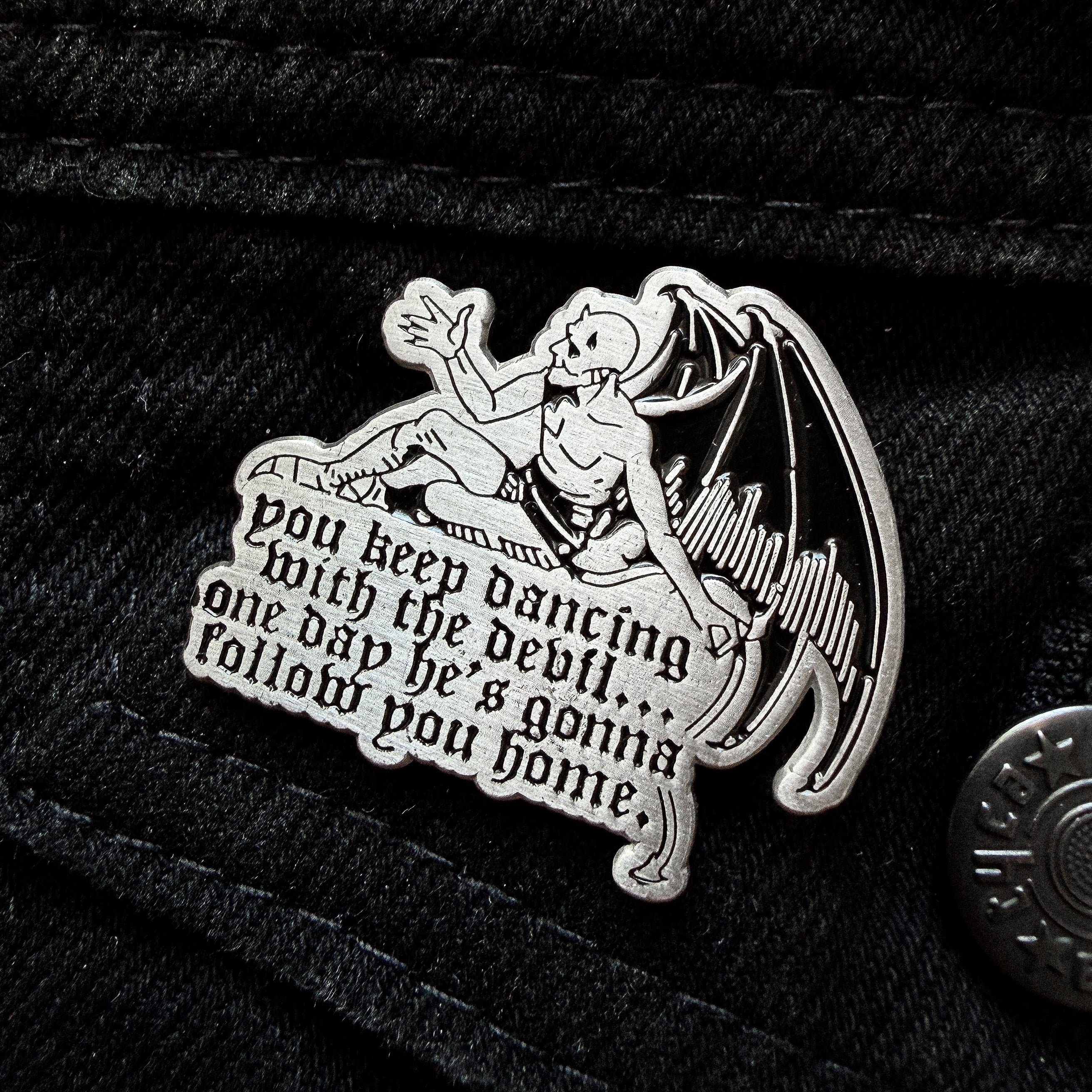 THE SINNERS PIN – Dragon Denim