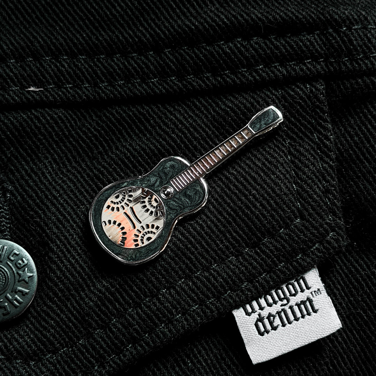 SAMMY’S GUITAR PIN