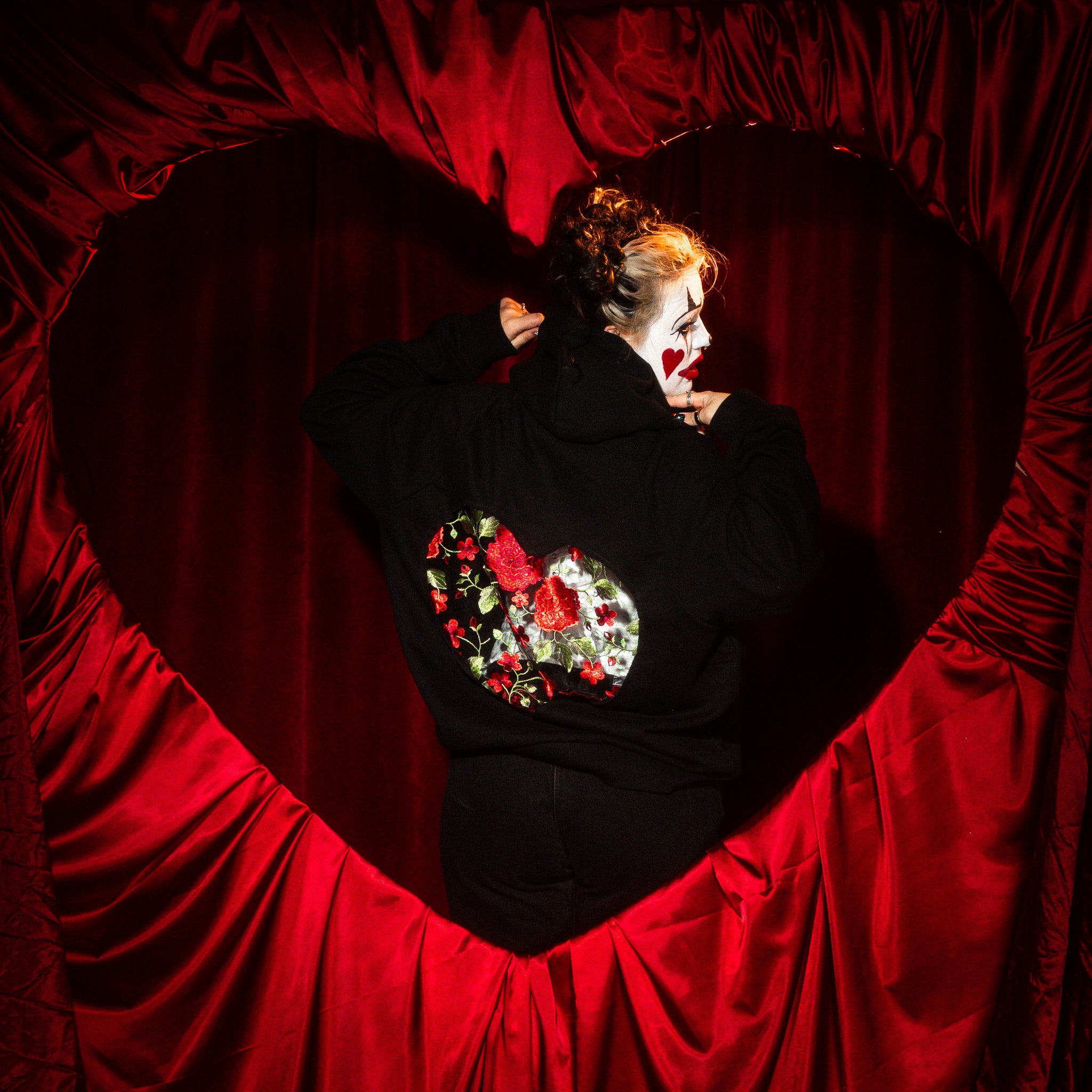 THE HEART CUT OUT LACE HOODIE (PREORDER) – Dragon Denim